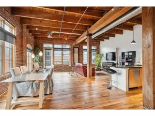 Photo #4: 9117228 Listing