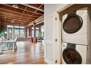 Photo #5: 9117228 Listing