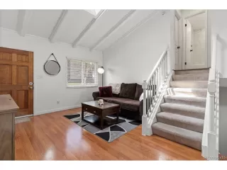 Photo #5: 9119876 Listing