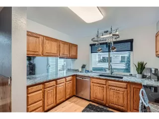 Photo #6: 9120038 Listing 