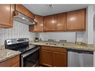 Photo #6: 9121869 Listing 