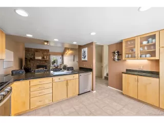 Photo #6: 9122712 Listing