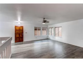 Photo #5: 9123384 Listing