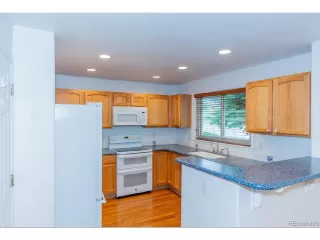 Photo #6: 9123665 Listing 