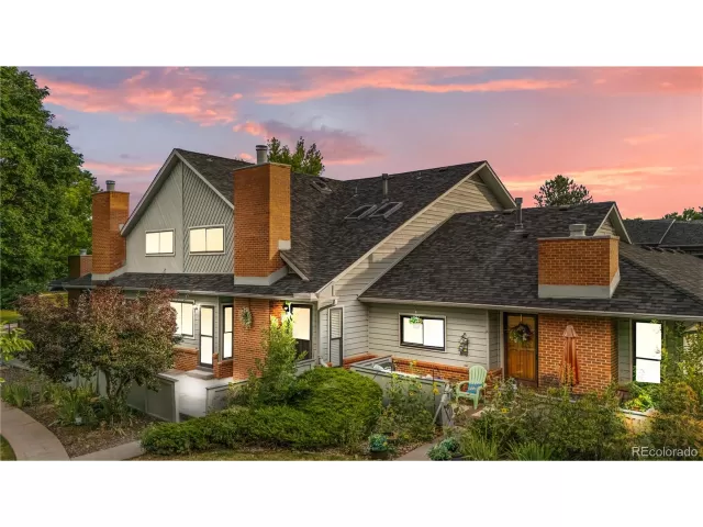 MLS: 9125833 Condo For Sale