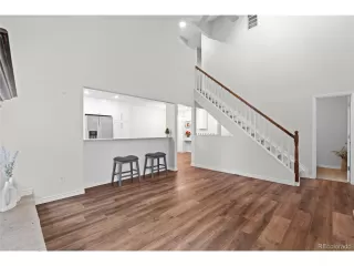 Photo #4: 9125833 Listing 