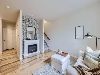 Photo #2: 9126808 Listing