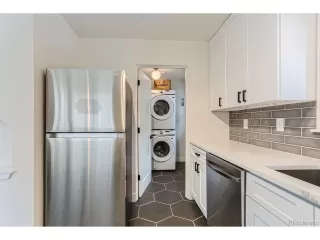 Photo #6: 9127833 Listing