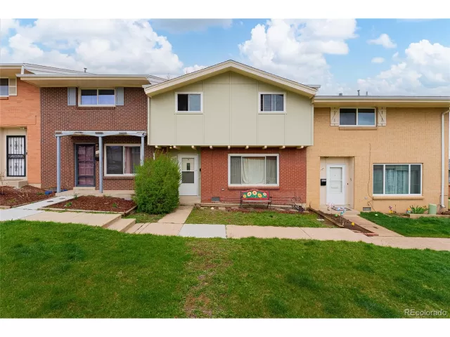 MLS: 9127991 Condo For Sale