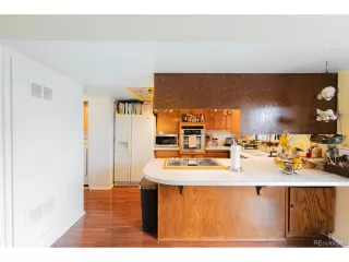 Photo #6: 9127991 Listing