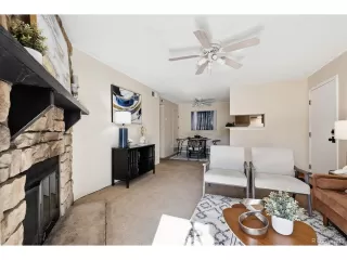 Photo #4: 9129305 Listing 