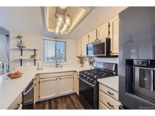 Photo #6: 9133007 Listing 