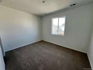 Photo #6: 9133379 Listing