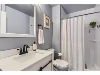 Photo #5: 9136544 Listing