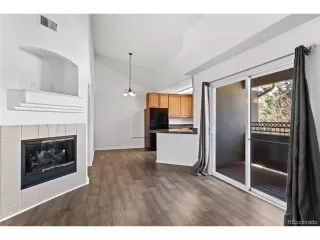 Photo #4: 9136667 Listing