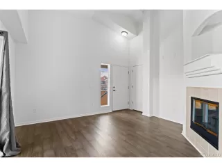 Photo #5: 9136667 Listing