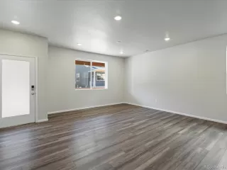 Photo #4: 9138018 Listing