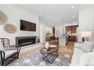 Photo #6: 9139566 Listing