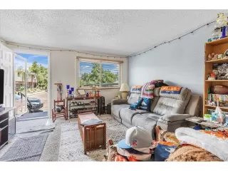 Photo #5: 9143342 Listing