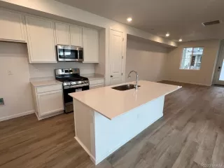 Photo #2: 9143943 Listing 