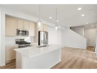 Photo #6: 9148899 Listing 