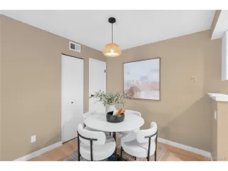 Photo #4: 9154450 Listing