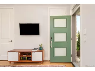 Photo #5: 9157118 Listing