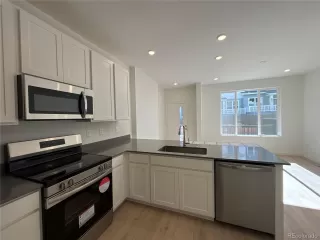 Photo #2: 9157677 Listing 