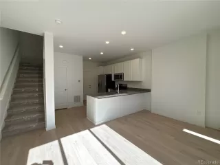 Photo #5: 9157677 Listing 