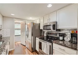 Photo #3: 9158481 Listing