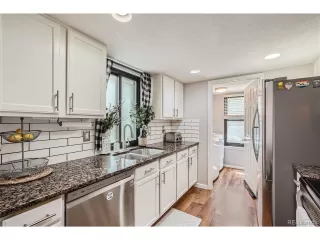 Photo #4: 9158481 Listing