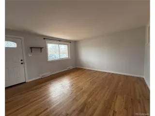 Photo #5: 9158589 Listing