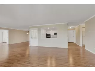 Photo #4: 9160067 Listing