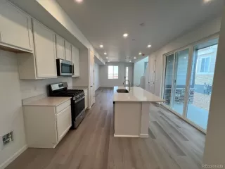 Photo #4: 9160298 Listing 