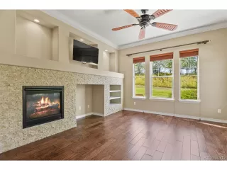 Photo #6: 9162579 Listing