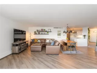 Photo #5: 9165297 Listing 