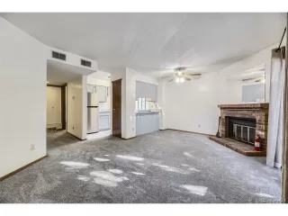 Photo #5: 9165596 Listing