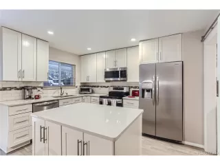 Photo #5: 9170830 Listing