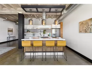 Photo #5: 9174304 Listing