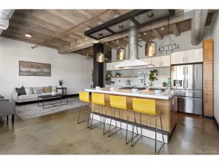 Photo #6: 9174304 Listing