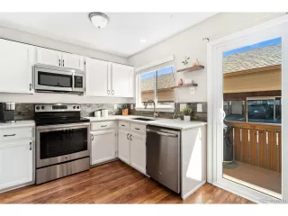 Photo #4: 9176636 Listing