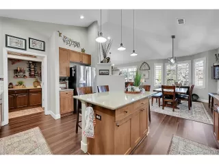 Photo #5: 9178894 Listing