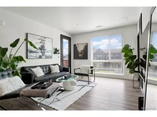 Photo #4: 9185640 Listing