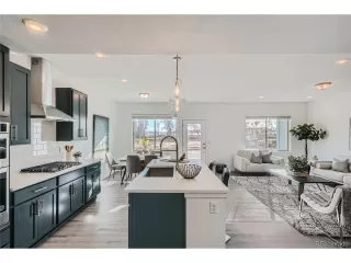 Photo #5: 9188929 Listing