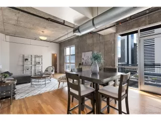 Photo #3: 9192902 Listing