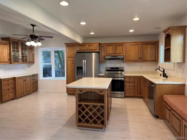 MLS: 9194884 Condo For Sale