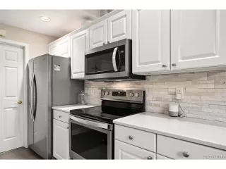 Photo #6: 9195745 Listing