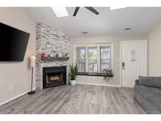 Photo #5: 9196968 Listing