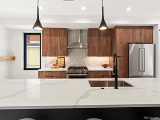 Photo #5: 9197448 Listing