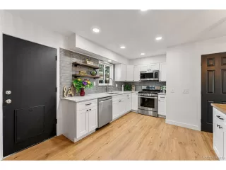 Photo #4: 9199889 Listing 